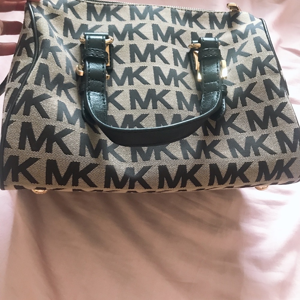 handbag - Picture 2 of 3